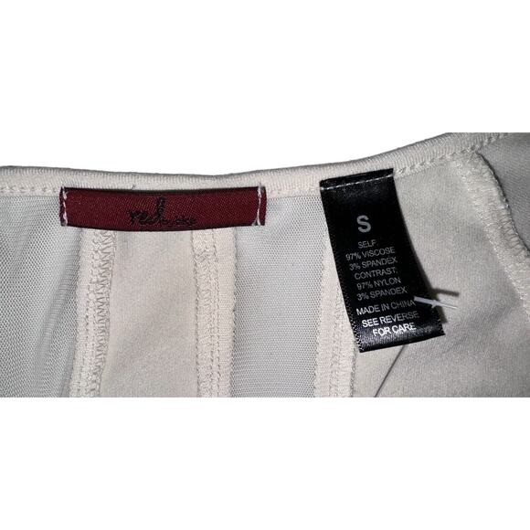 BKE Buckle Red Womens Antique White 3/4 Sleeve V-Neck Top Blouse Size Small, NEW - Picture 4 of 7